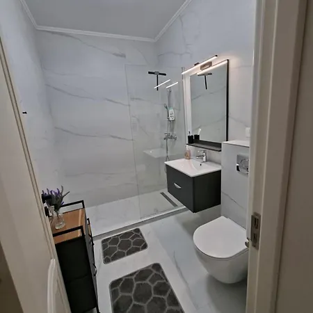 Shel Apartament