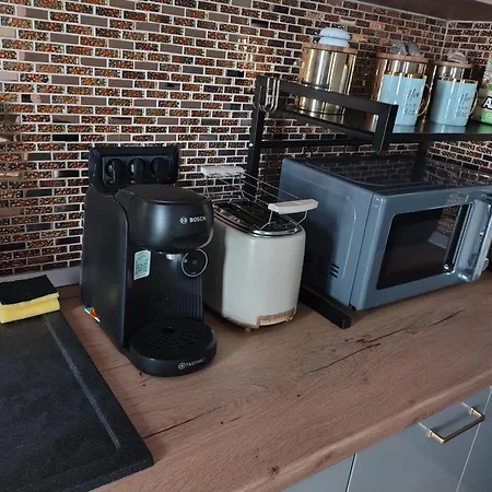 Shel Apartament *