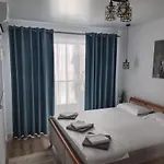 Apartment Shel