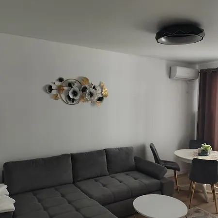 Shel Apartment Navodari